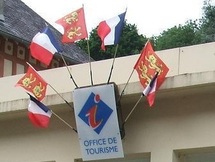 " La Gazette de L'Office de Tourisme de Saint Jean le Thomas" : été 2010