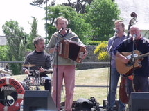 Fête de la Moussette, Dimanche 15 mai, le midi Fête de la Moussette, Dimanche 15 mai, le midi