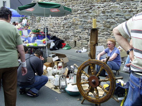 Vide-greniers de St Jean Le Thomas Vide-greniers de St Jean Le Thomas