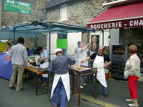 Notre boucher proposait ses saucisses à l'oignon primées Notre boucher proposait ses saucisses à l'oignon primées