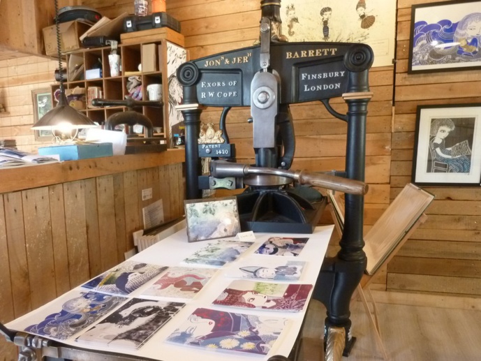 La presse pour l'impression des gravures La presse pour l'impression des gravures