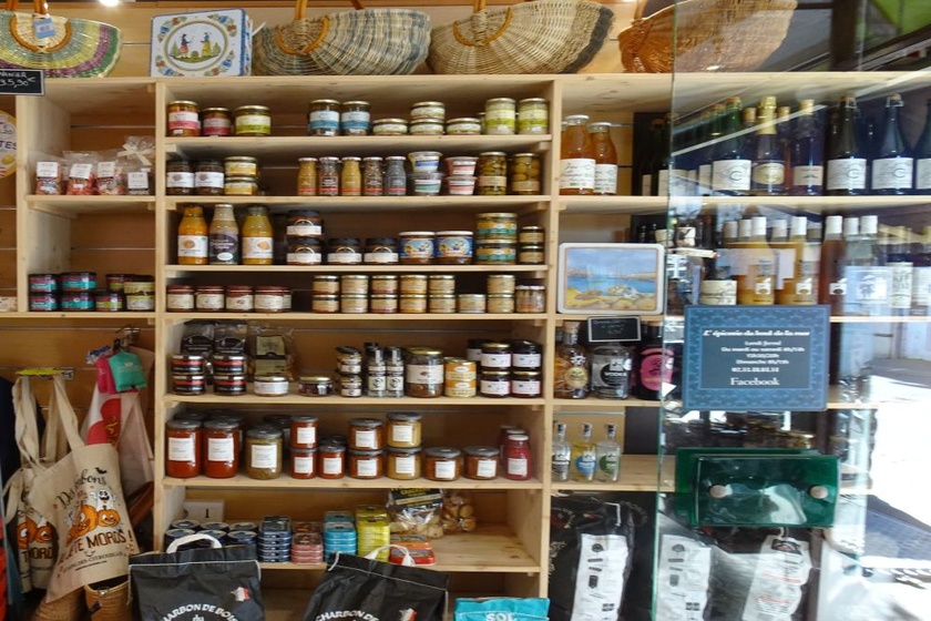 Le rayon des produits locaux Le rayon des produits locaux