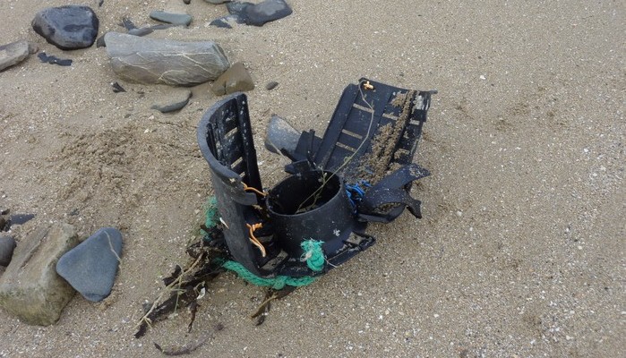 Trois bacs à marée sur les plages de St Jean le Thomas