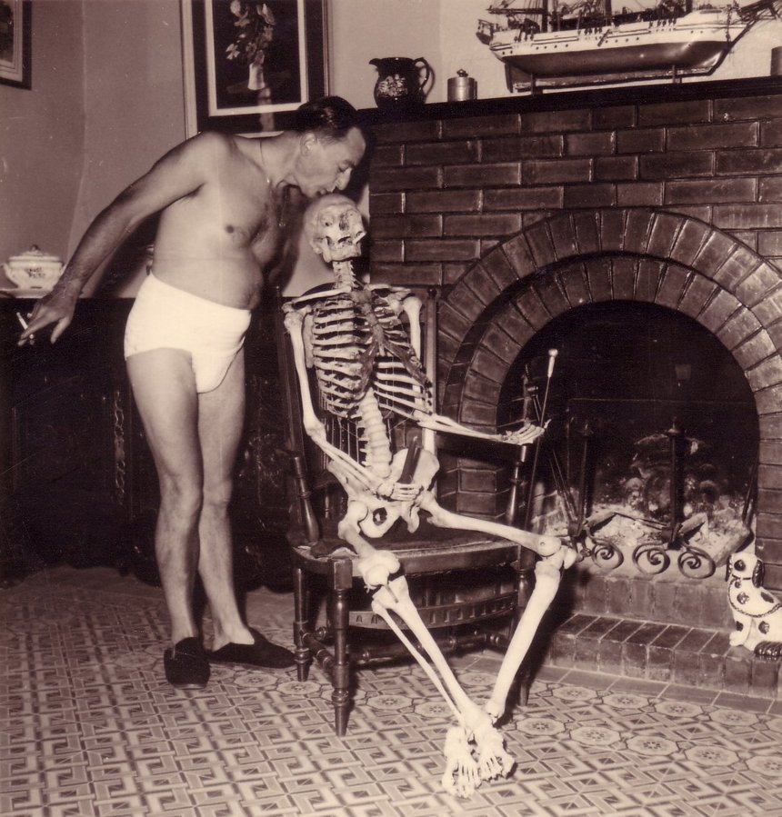 Richard Anacréon et son inséparable squelette